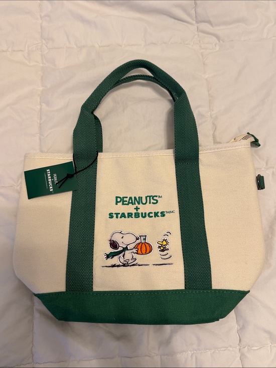Starbucks Handbags - Peanuts x Starbucks Green-Trim Canvas Tote Bag
